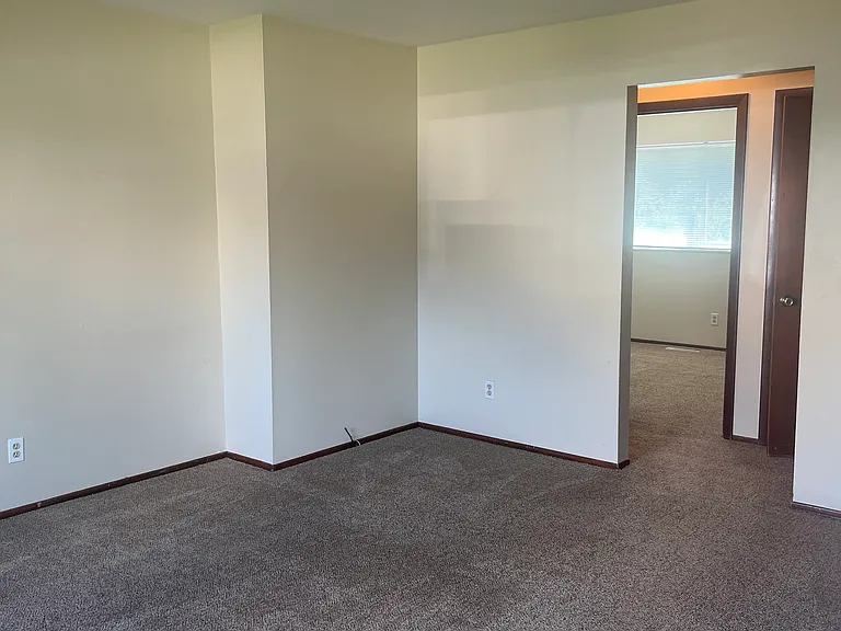 9530 Hyde Park Dr #B — Photo 4