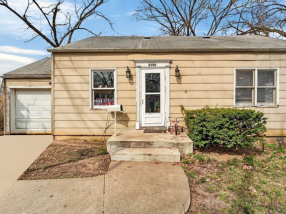 2nd image of 2755 Adams Ave