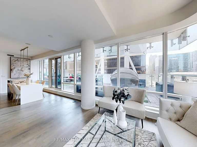 1 Bloor St E #520 — Photo 7