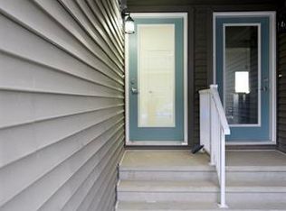 2710 66th St SW, Edmonton, AB T6X 1A3