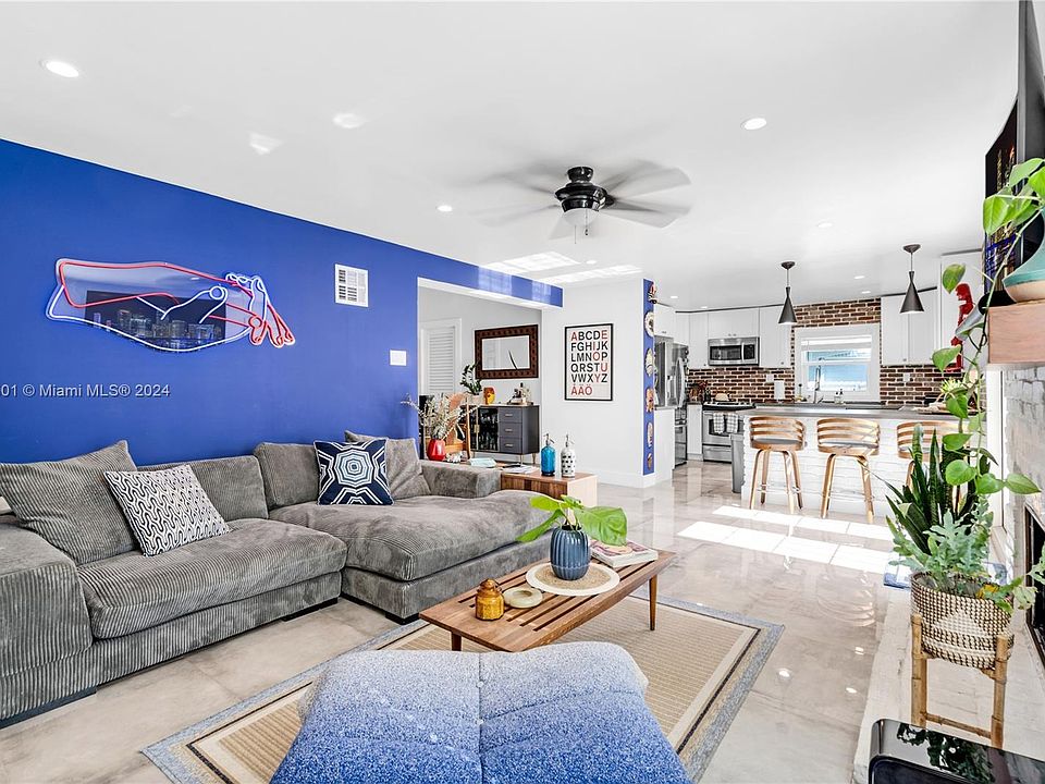 1st image of 2407 Cat Cay Ln