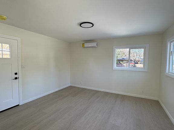 2nd image of 10561 Hillview Ave