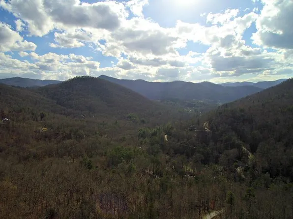 D15 Stone Pillow Rd, Tuckasegee, NC 28783