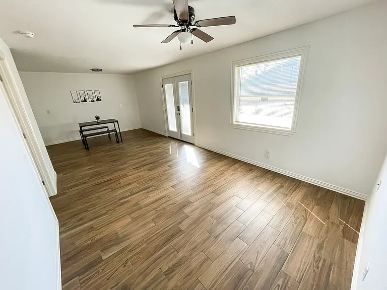 Back house's living area. 274sqft