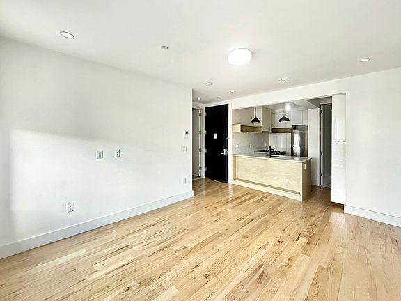 5th image of 355 Humboldt St #3F