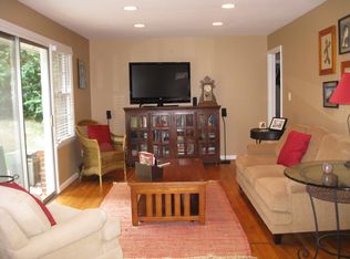 1070 N Hills Dr, Decatur, GA 30033