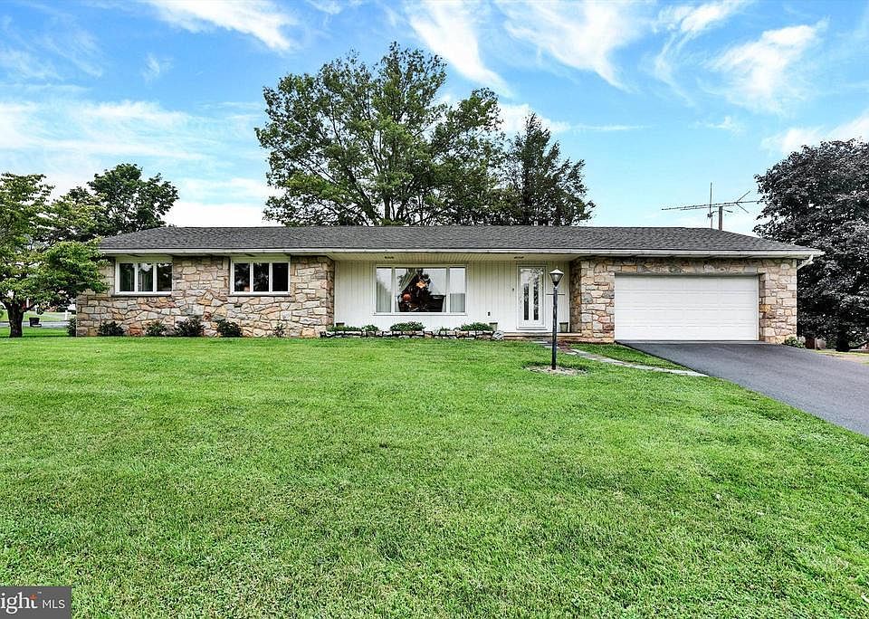 1st image of 703 Hain Ave