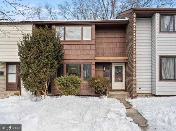 324 Evanston Dr, East Windsor, NJ 08520