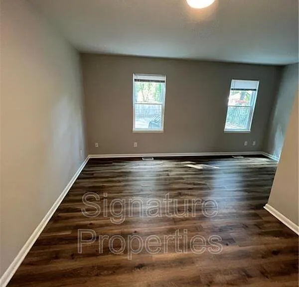 631 Quincy St #G — Photo 8