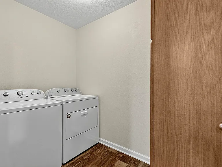 137 Fairway Ct — Photo 30