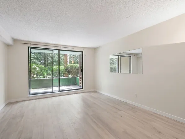 10626 151a St #106, Surrey, BC V3R 8K7