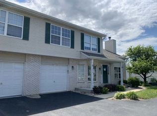 1433 Root St, Crest Hill, IL 60403