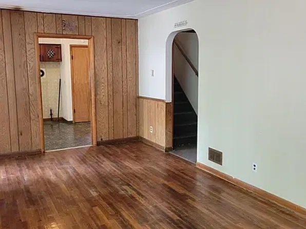 3325 Glendale St, Muskegon Heights, MI 49444