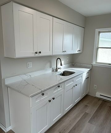 2nd image of 11 Laurel St #2B-1Ba