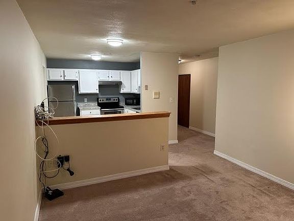 5th image of 65 Milliken Ave APT 1