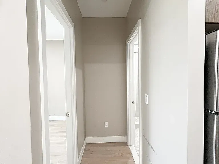 26-14 Hoyt Ave S #2A — Photo 11