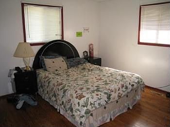 4th image of 1 Sycamore Ave