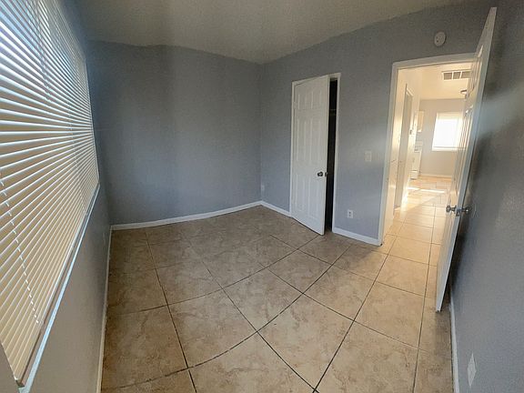 3rd image of 310 N 15th St APT 3