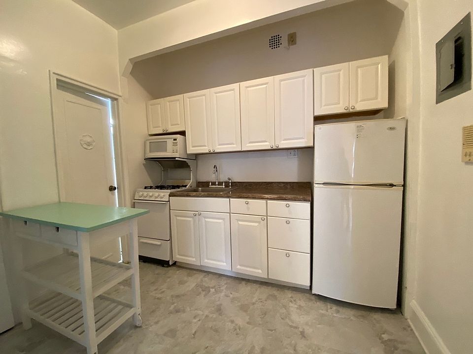 1st image of 619 9th Ave APT 4E