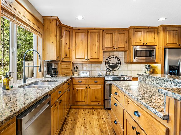 4th image of 18189 Oregon Loop #5