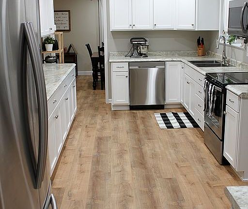 4th image of 6840 Green Hill Dr