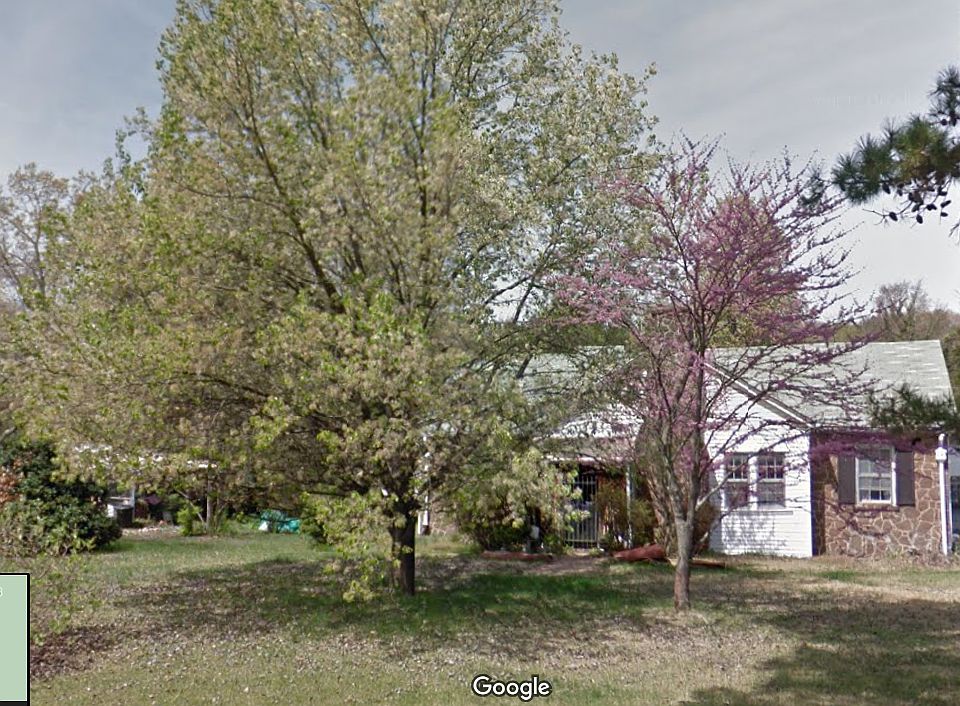 2nd image of 1001 Sorrells Dr