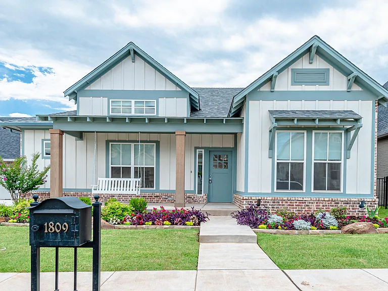 1809 Plaza District Dr — Photo 1