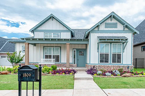 1809 Plaza District Dr Photo 1