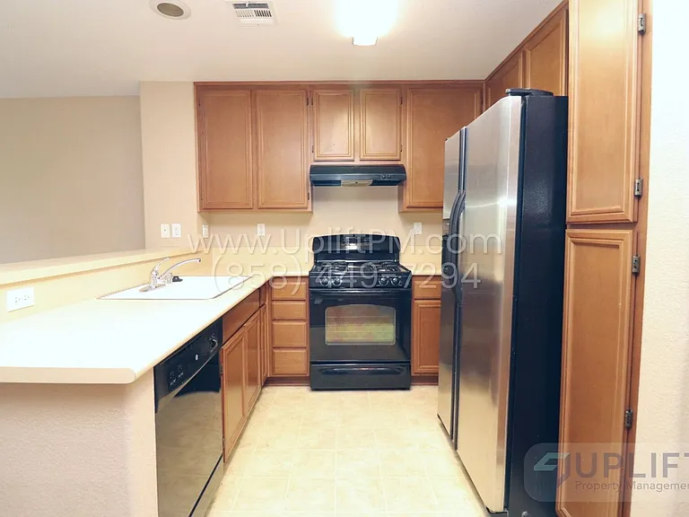 514 62nd St #15 — Photo 4