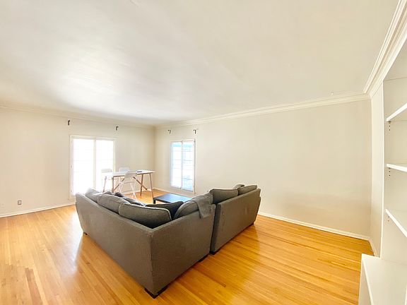 3rd image of 1219 S Alfred St #1/2
