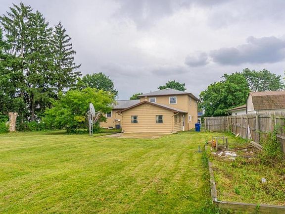 5th image of 5813 Satinwood Dr