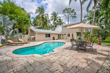 Home For Sale In Jupiter Farms