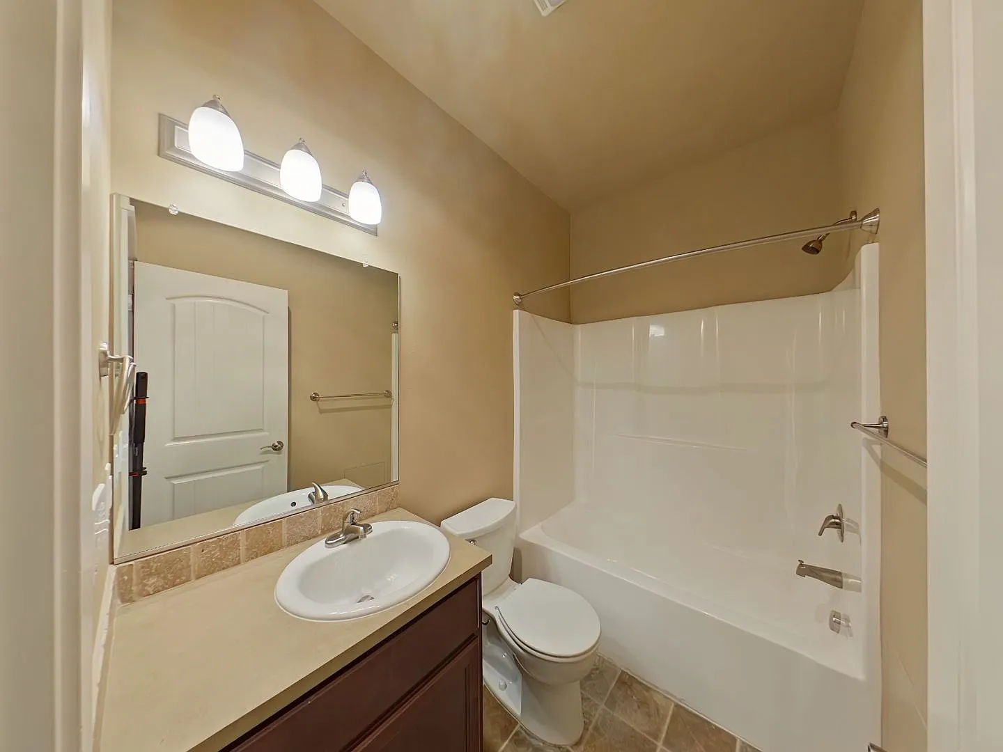Hilyard Townhomes — Photo 4