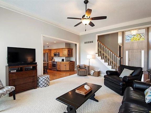 Love the openness - so inviting!