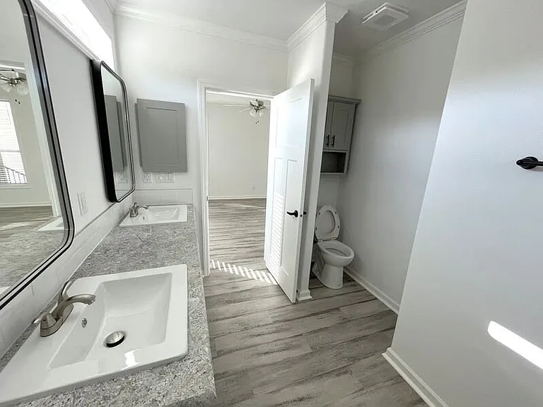 1005 Mayapple Ln #1005E — Photo 16