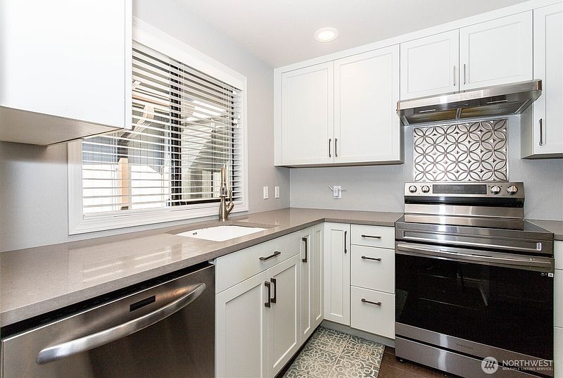 5th image of 14836 SE 16th Street #10
