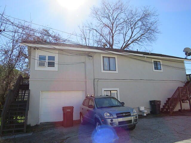 2nd image of 908 Holden Street