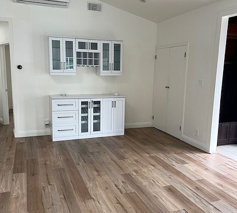 2nd image of 6047 Fallbrook Ave
