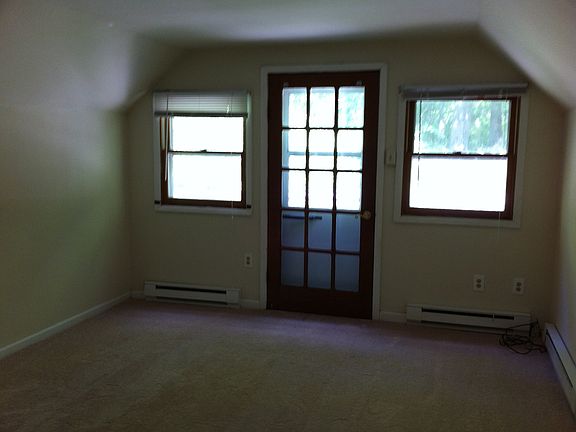 Master bedroom w/ deck