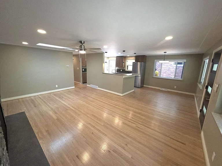 760 Josephine St — Photo 8