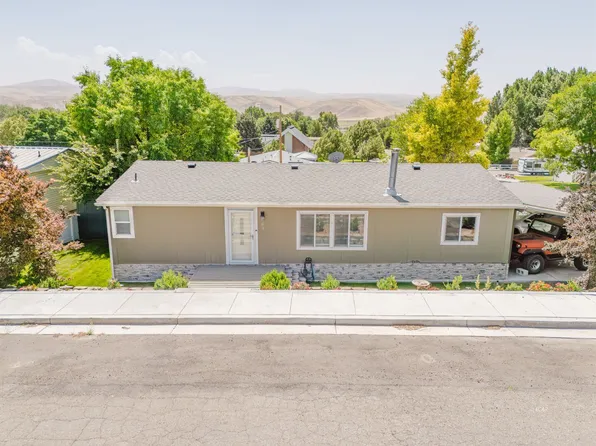203 Peters St, Crescent Valley, NV 89822