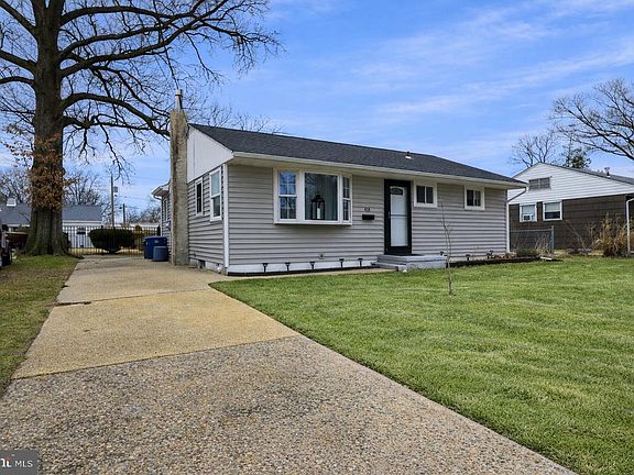 2nd image of 418 Perkins Ln