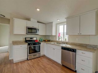 7465 Citrus St, Silver Springs, NV 89429