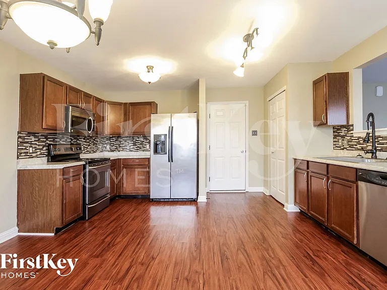 1441 Dowell St — Photo 5