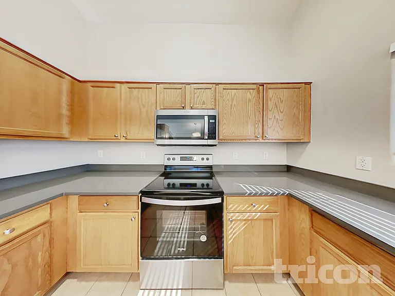 25683 W Saint Kateri Dr — Photo 7