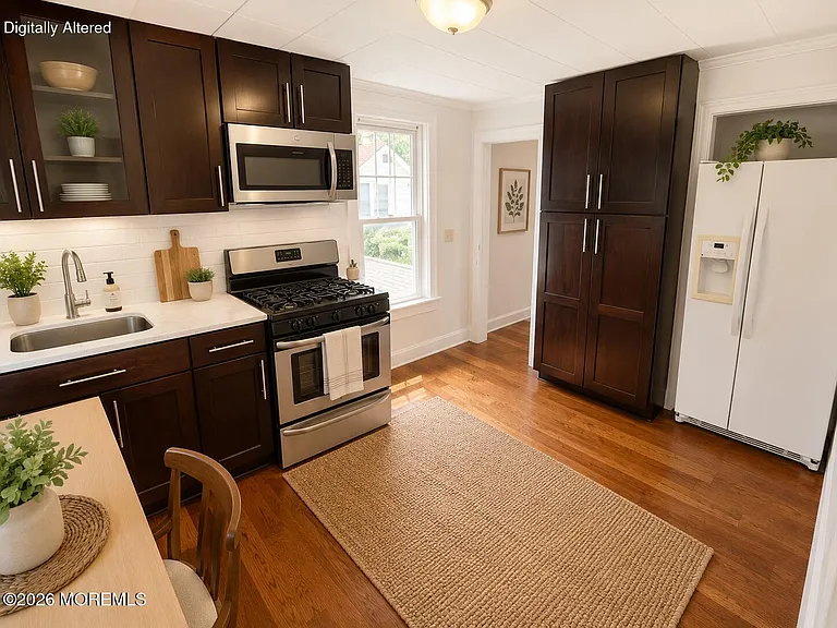 406 4th Ave #4 — Photo 2