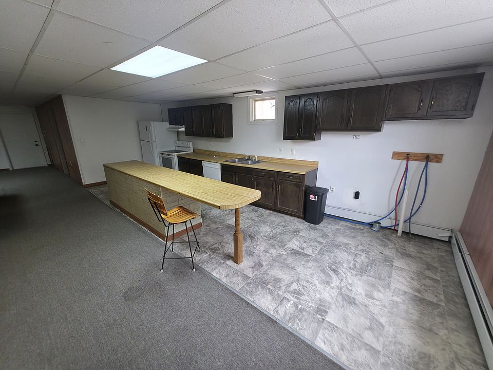 1st image of 521 Main St APT 4