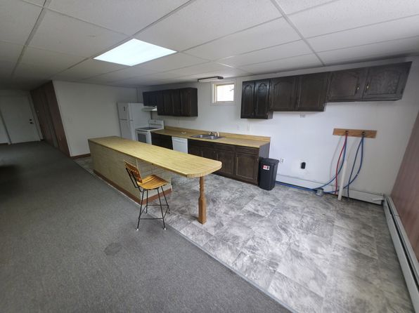 521 Main St APT 4