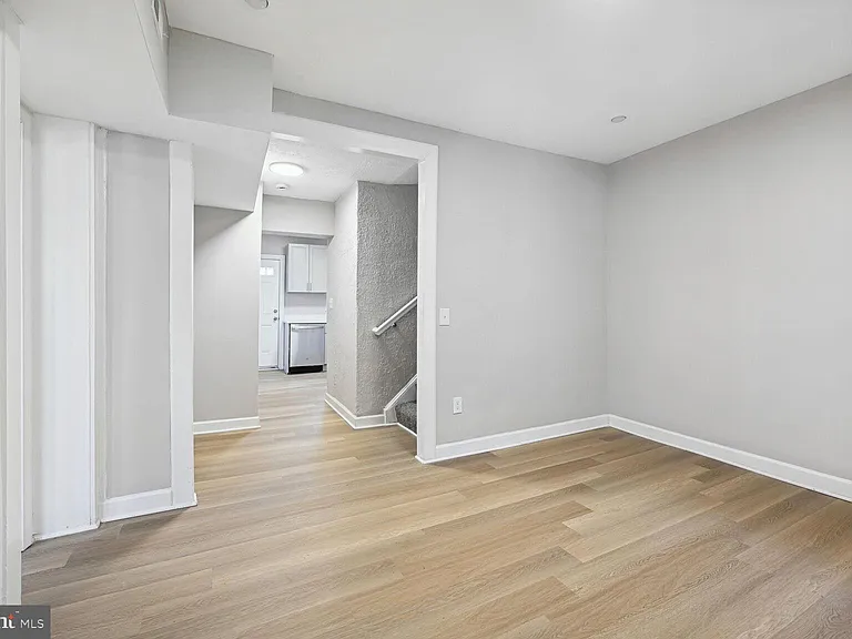1640 L St NE — Photo 7