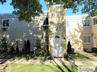 7 Lake Ave APT 3B, East Brunswick, NJ 08816